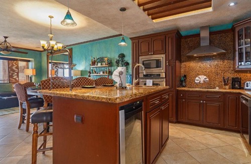 Bella Vista House | Sky View Retreat Elegant Ocean Front Sandy Beach