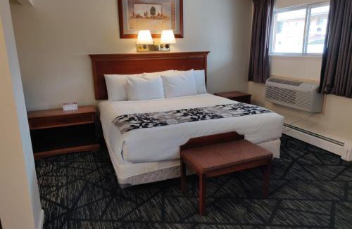 Cody Hotel | Skyline Motor Inn