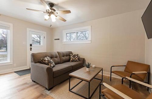 Rose Park House | Slant Streets Bungalow