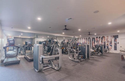 North Scottsdale Apartment | Sleek 2BR Workcation Suite near Kierland District H2272