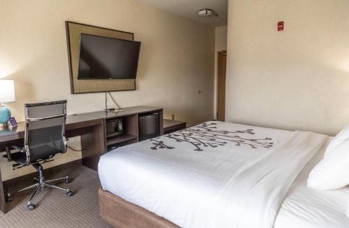 Casper Hotel | Sleep Inn & Suites Evansville - Casper