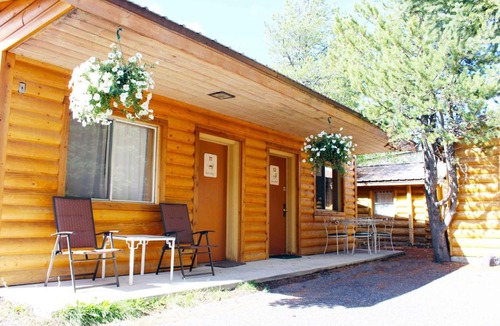 West Yellowstone Hotel | Sleepy Hollow Lodge