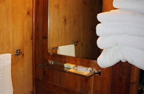 West Yellowstone Hotel | Sleepy Hollow Lodge
