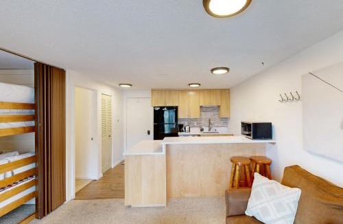Sandpoint House | Slope-Walk Condo