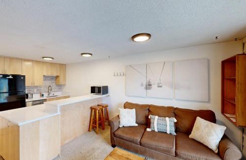 Sandpoint House | Slope-Walk Condo