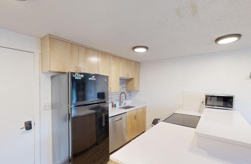 Sandpoint House | Slope-Walk Condo