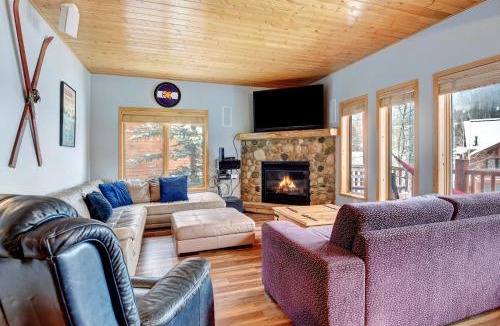 Old Town House | Slopeside Chalet 113D I Hot Tub I Great Views I Activity Program