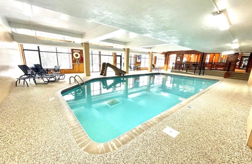 Lutsen House | Slopeside North Shore Views | Ski-In/Ski-Out | Hot Tub