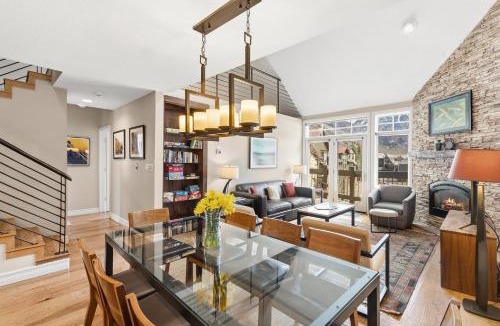 Telluride Apartment | Slopeside Paradise Penthouse at Lift 7, Views, Fireplace, Deck, Hot Tub condo