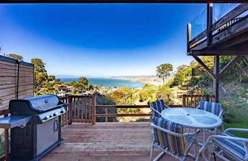 Pedro Point House | Small Home with Ocean View walk to Restaurants Brewery Shops Beach