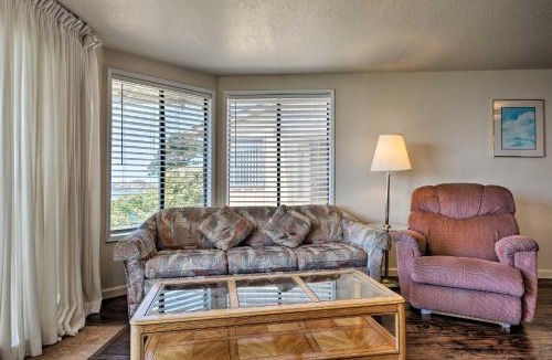 Smith River House | Smith River Vintage Cabin: Oceanfront Deck + Views