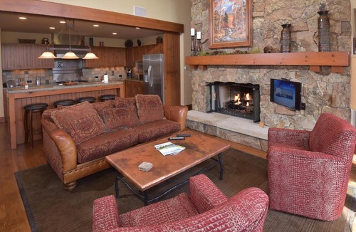 Avon Apartment | Snowcloud 505SC
