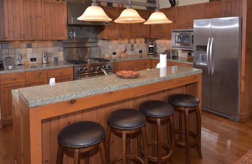 Avon Apartment | Snowcloud 505SC