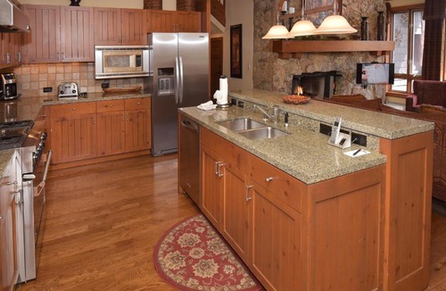 Avon Apartment | Snowcloud 505SC