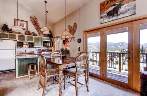 Four O'Clock House | Snowflake Vista