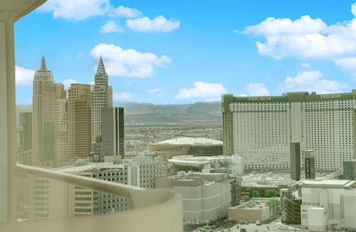 Las Vegas Hotel | Solara Vita at MGM Signature