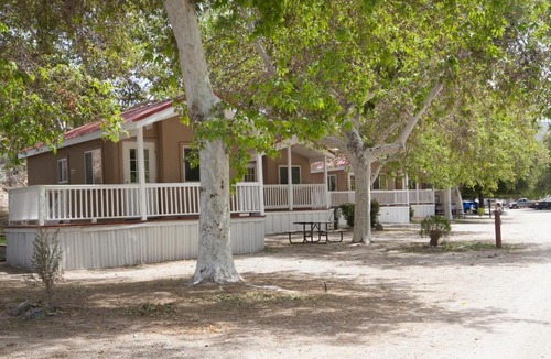 Acton Resort | Soledad Canyon Cabin 18