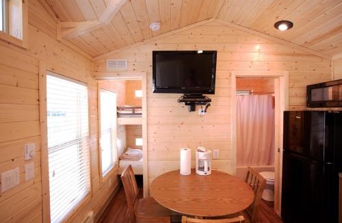 Acton Resort | Soledad Canyon Cottage 2