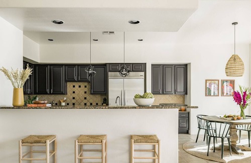 Sonoran Hills House | Solstice by AvantStay | Contemporary Oasis w/ Pool, Spa & Bar in Gated Community