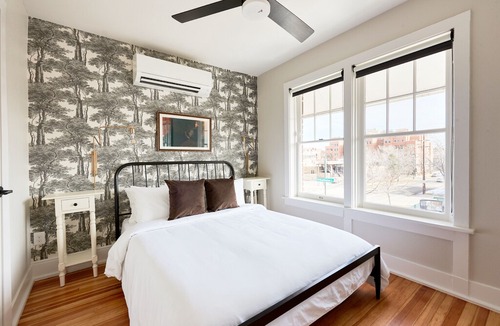 Uptown Apartment | Sonder | The Essex | Modern 1BR + Sofa Bed