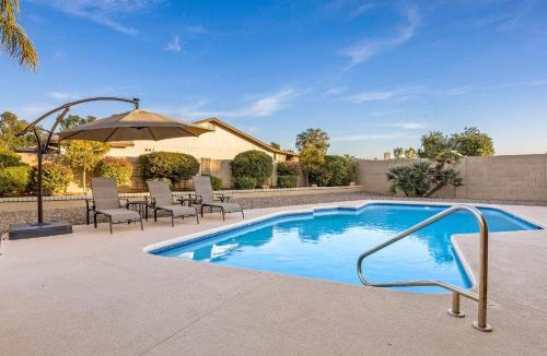 Hunters Village House | Sonoran Serenity l Heated Pool l Games l BBQ