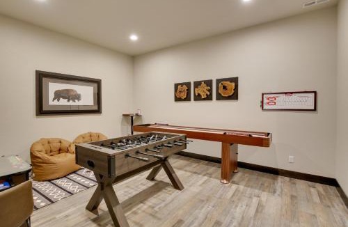Spearfish House | South Dakota Retreat w/Hot Tub, Fire Pit & Grill!