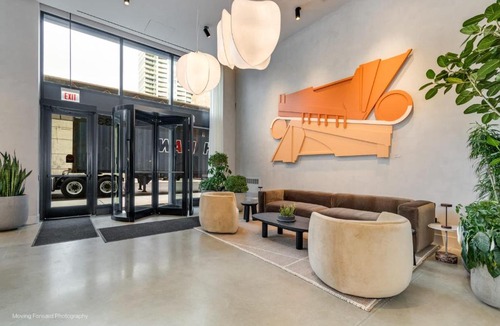 The Loop Apartment | South Loop Rooftop With In and Out Parking 2