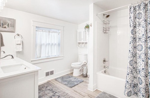 Sandpoint House | South Sandpoint Charmer