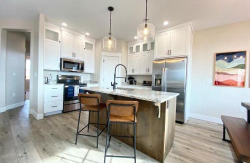 Kanab House | Southern Utah High Desert Family Home with Private Hot Tub