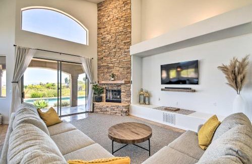 Fountain Hills House | Spa, Putting Green! Family Haven in Fountain Hills