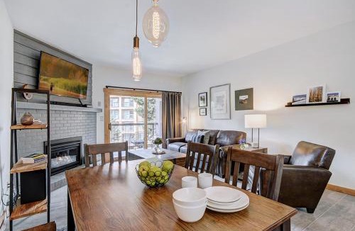 Peak 9 Apartment | Spacious 2 bed, 2 bath Mountainwood 301 condo in Breckenridge, sleeps 8 guests