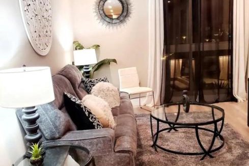 Los Angeles Apartment | Spacious 2 bed 2 bath, Pool, Hottub, Wifi, 24 hr Fitness, Parking