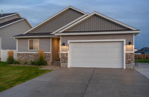 Idaho Falls House | Spacious 3BR Retreat Clean, Quiet, Sleeps 8