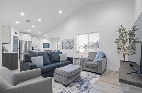 Idaho Falls House | Spacious 3BR Retreat Clean, Quiet, Sleeps 8