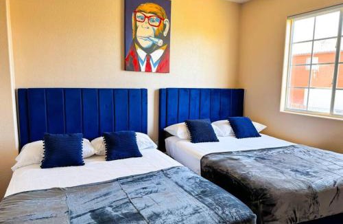 Spring Valley House | Spacious 4BR Fam Retreat King Bed WIFI And Parking