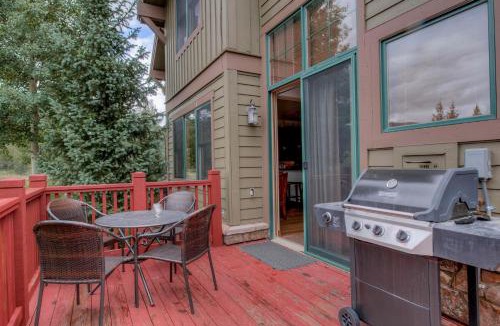 The Highlands House | Spacious 4BR Near Trails with Shuttle to Slopes