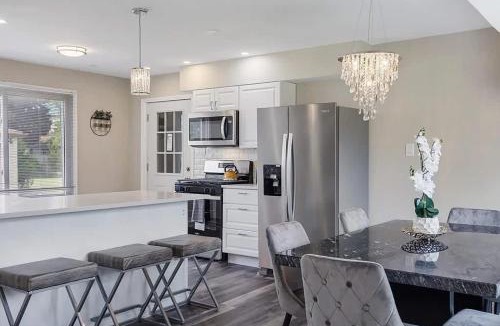 Franklin Park House | Spacious 5 Bed 2 bath House