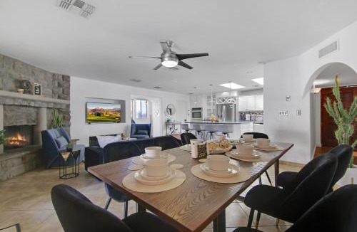 Paradise Valley Village House | Spacious 5BR with Pool and Fire Pit - Sleeps 14