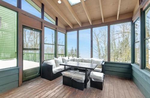 Walker House | Spacious 8-Br Leech Lake Retreat with Game Room
