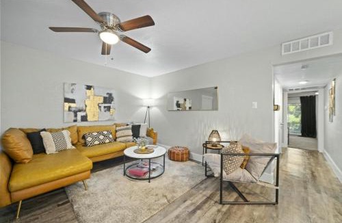 Arlington Apartment | Spacious and Stylish Apartment right near ATT Stadium