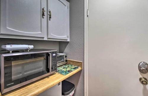 Pinetop House | Spacious Apt w Fireplace, Close to Lakes