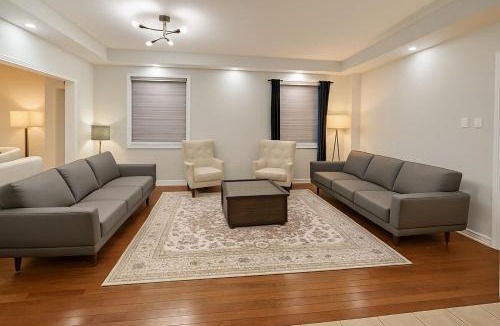 Mount Pleasant House | Spacious Brampton 4BR Upper Home