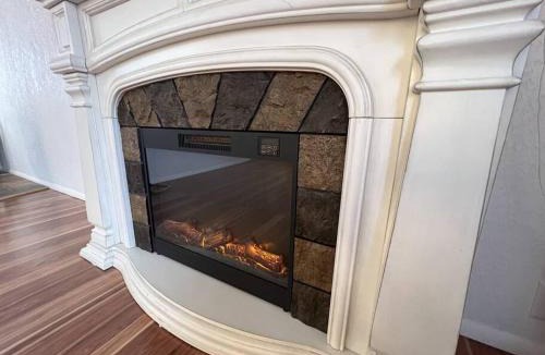 Loveland House | Spacious, Cal King Bed, Sleeps 6, Full Kitchen