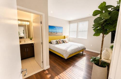 Venice Apartment | Spacious, Comfortable, and Central Condo