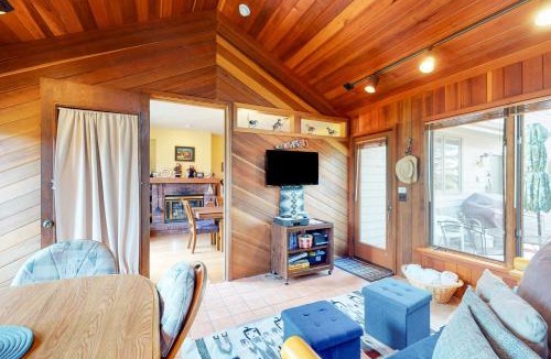 Estes Park House | Spacious, Dog-Friendly Home w/Private Hot Tub on Large Deck, Mtn Views