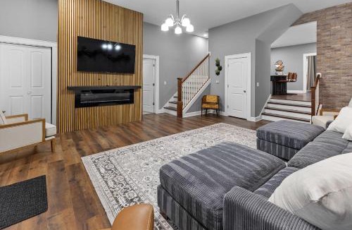 Indianapolis House | Spacious Downtown Retreat Near the Childrens Museum