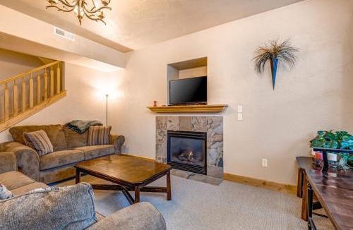 Kimball Junction House | Spacious family condo with jetted tub ideal location & free WiFi