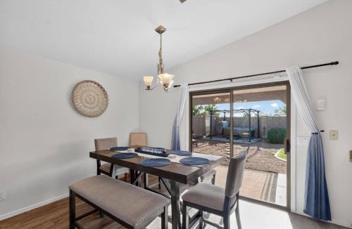 Glendale House | Spacious Glendale Home w/Hot Tub & RV Parking