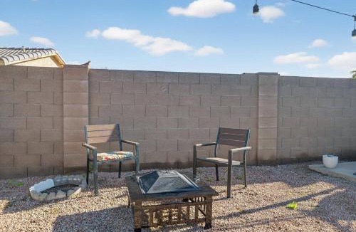 Glendale House | Spacious Glendale Home w/Hot Tub & RV Parking