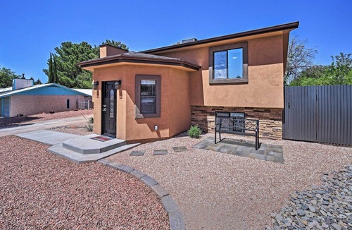 Page House | Spacious Home w/ Hot Tub < 3 Miles to Lake Powell!